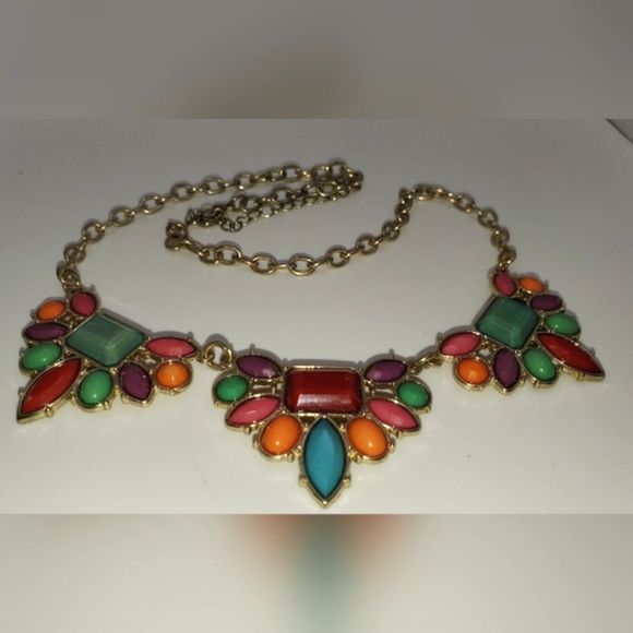 💥3/$25💥Boho Spring Colorful Statement Necklace - Picture 4 of 6
